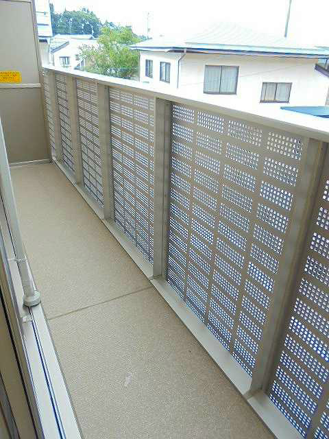 バルコニー　写真は202号室です（参考）