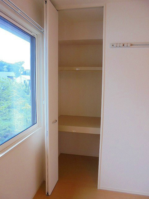 収納　写真は202号室です（参考）