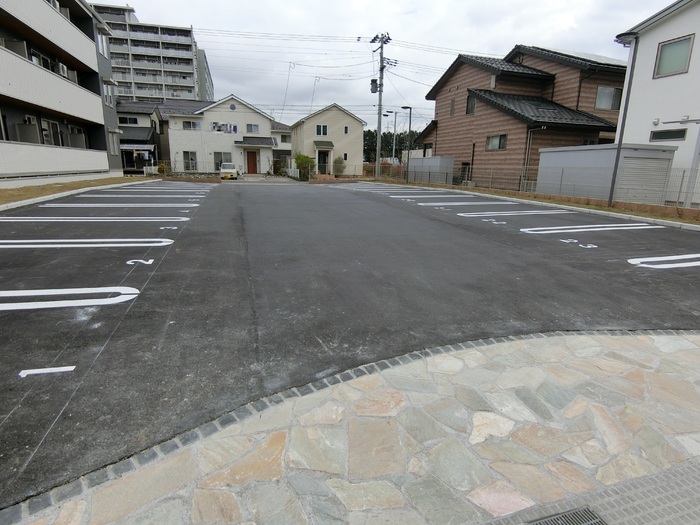 駐車場　駐車場