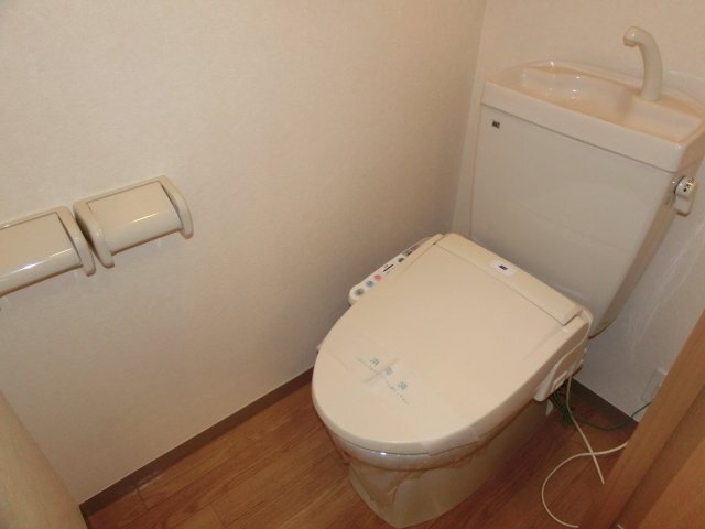 トイレ　シャワー付トイレ