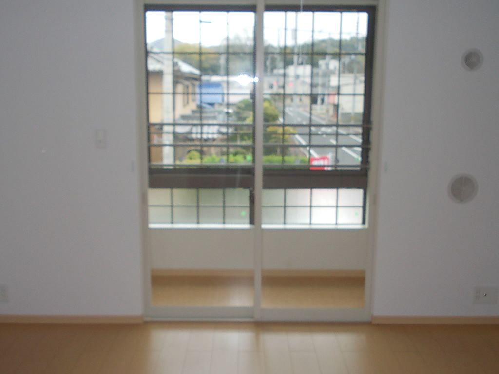 居室・リビング　８．４帖の室内です☆