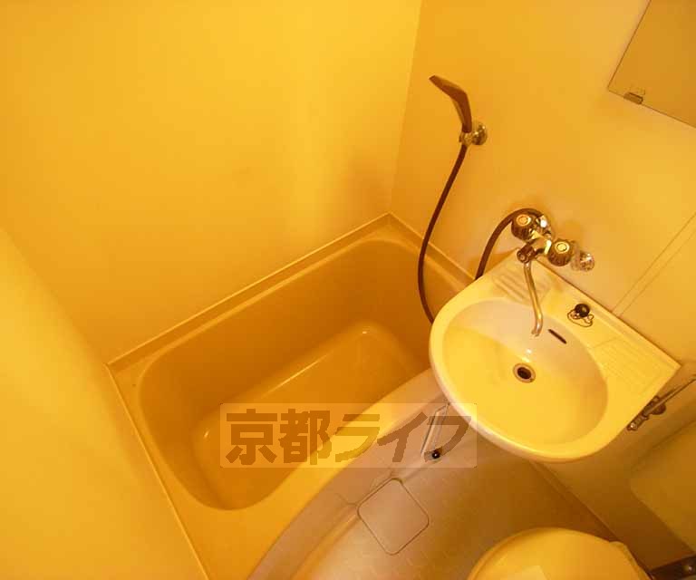 バス・シャワールーム　お風呂です。