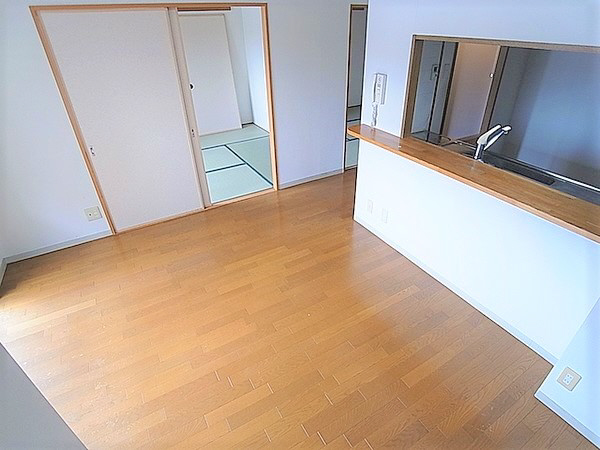 居室・リビング　写真は同マンションの別のお部屋のものです