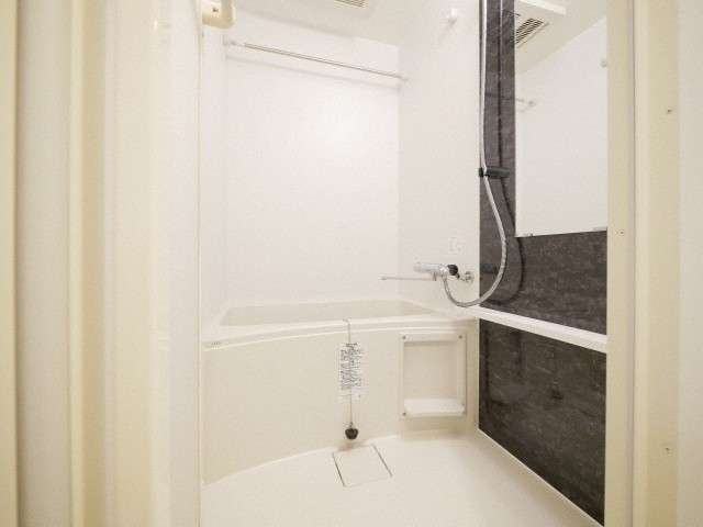 バス・シャワールーム　ゆったり過ごせるお風呂です