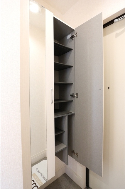 玄関　シューズボックス