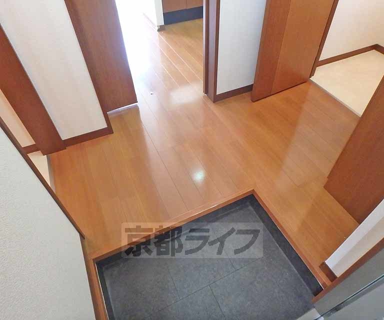 その他部屋・スペース　玄関から廊下にかけて