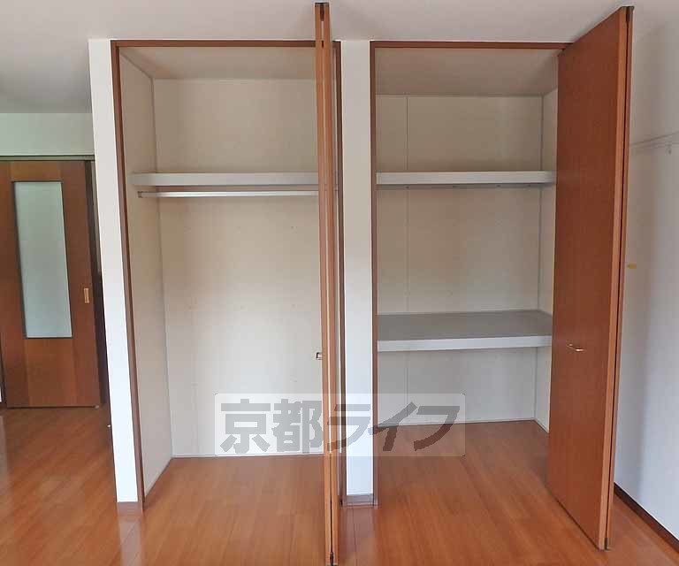 収納　奥行きのある収納スペースです