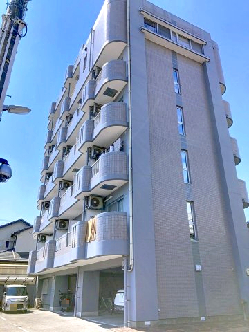 建物外観　2025年9月撮影