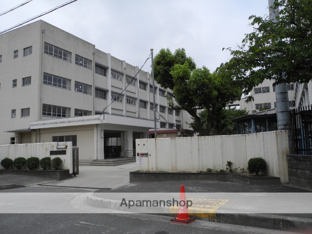 小学校　松原市立小学校天美西小学校（小学校）まで956m