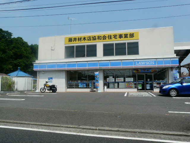 コンビニ　ローソン 六浦三丁目店（コンビニ）まで480m