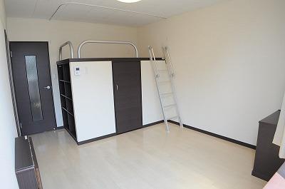 その他部屋・スペース　1Fフローリング　2Fカーペット