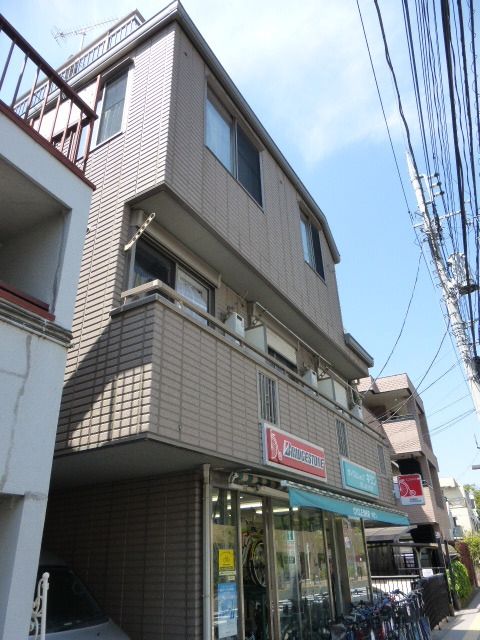 建物外観　★国領駅から徒歩2分です★