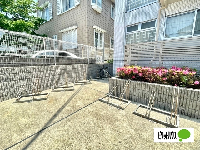 駐車場　※駐輪場