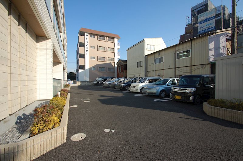駐車場　別途契約が必要です