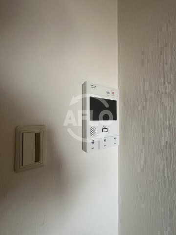 セキュリティ　プレサンス新大阪　モニター付きインターホン