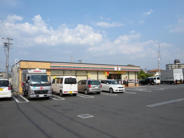 コンビニ　セブンイレブン（コンビニ）まで603m