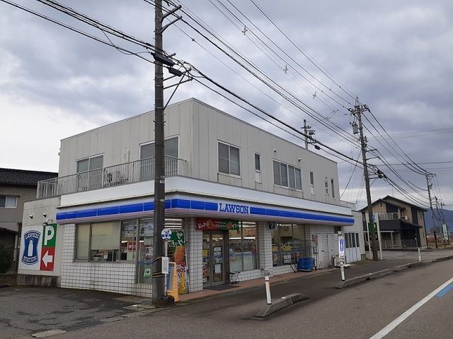 コンビニ　ローソン福野寺屋店（コンビニ）まで750m