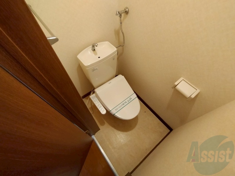 トイレ　トイレです。ウォシュレット付を探している方、おすすめです。
