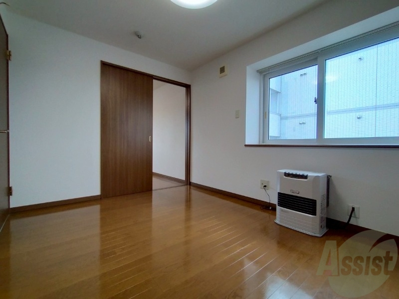 居室・リビング　広くてキレイなお部屋が広がっていて、充実した生活が送れそう。