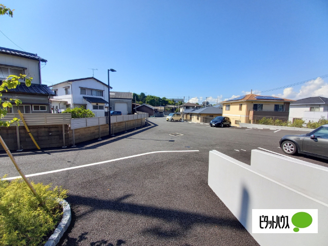 駐車場　広々駐車場！