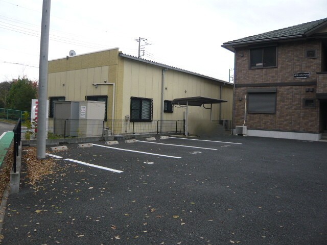 駐車場　駐車場（要空き確認）