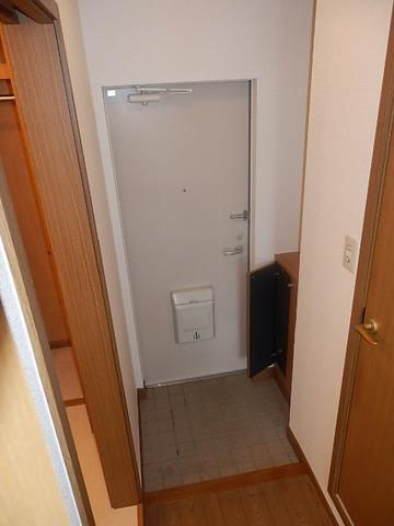玄関　シューズボックスございます