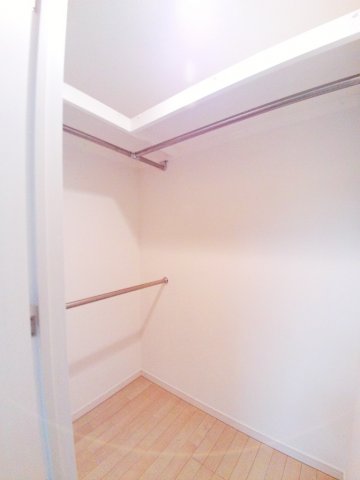 収納　【コンフォリア本駒込】