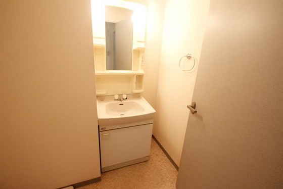 洗面設備　※別部屋の写真です