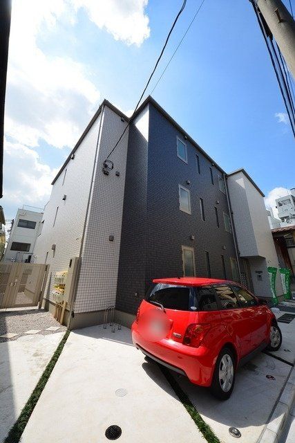 建物外観　★通勤通学便利な駅徒歩２分★