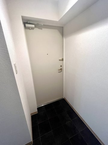 玄関　LeReve横濱伊勢佐木町