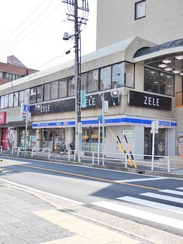 コンビニ　ローソン 一社駅前店（コンビニ）まで177m
