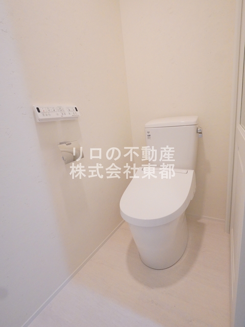 トイレ　洗浄・暖房便座付です！
