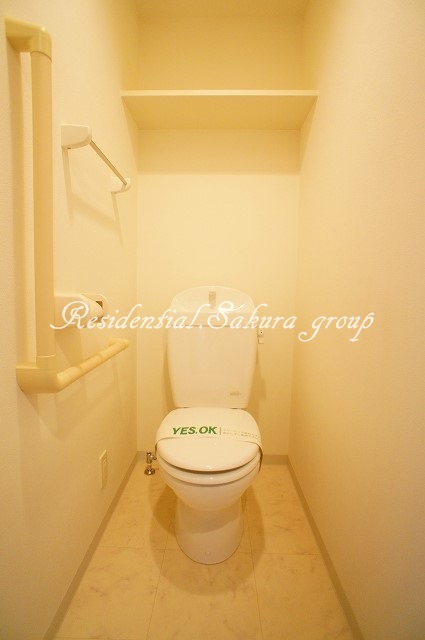 トイレ　落ち着いた色調のトイレです♪
