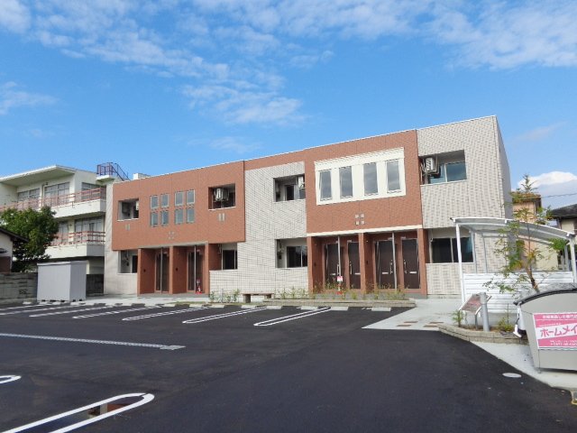 建物外観　外観写真（昼）