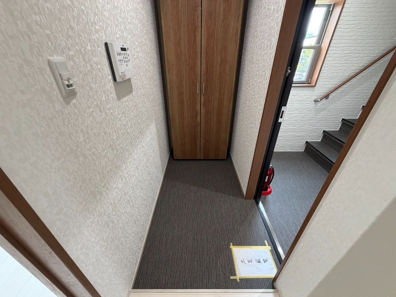 京都グランデ四条春日の玄関写真