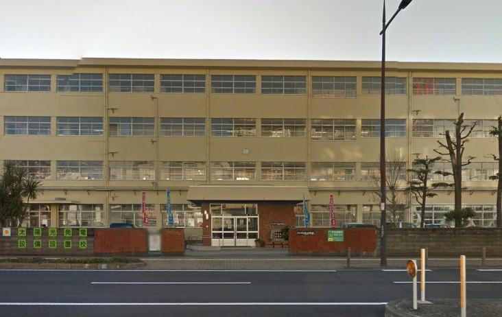 中学校　足立中学校（中学校）まで1400m