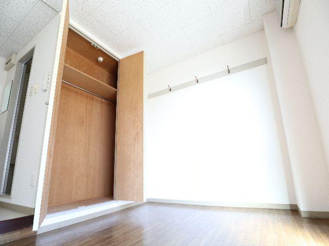 居室・リビング　ゆったりとした居間です