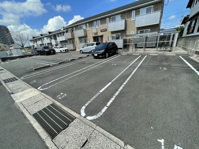 駐車場　駐車場