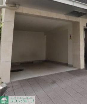駐車場　エントランス