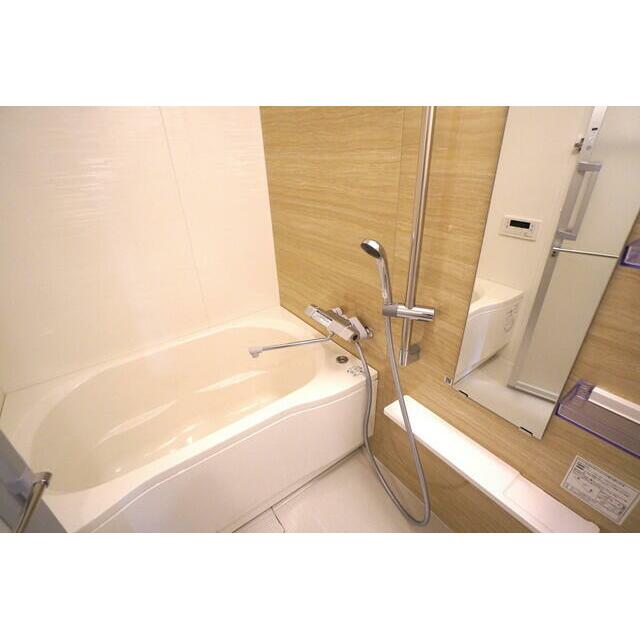 バス・シャワールーム　※写真は同タイプ住戸です。