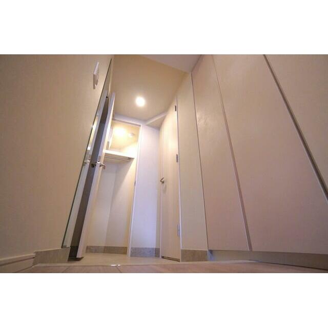 玄関　※写真は同タイプ住戸です。