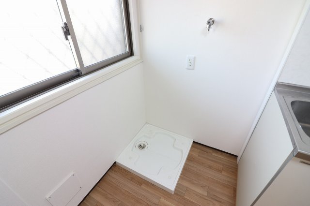 その他設備　室内に洗濯機置けます