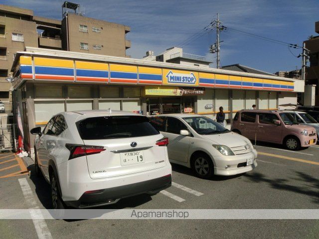 コンビニ　ミニストップ豊中新千里南町店（コンビニ）まで371m