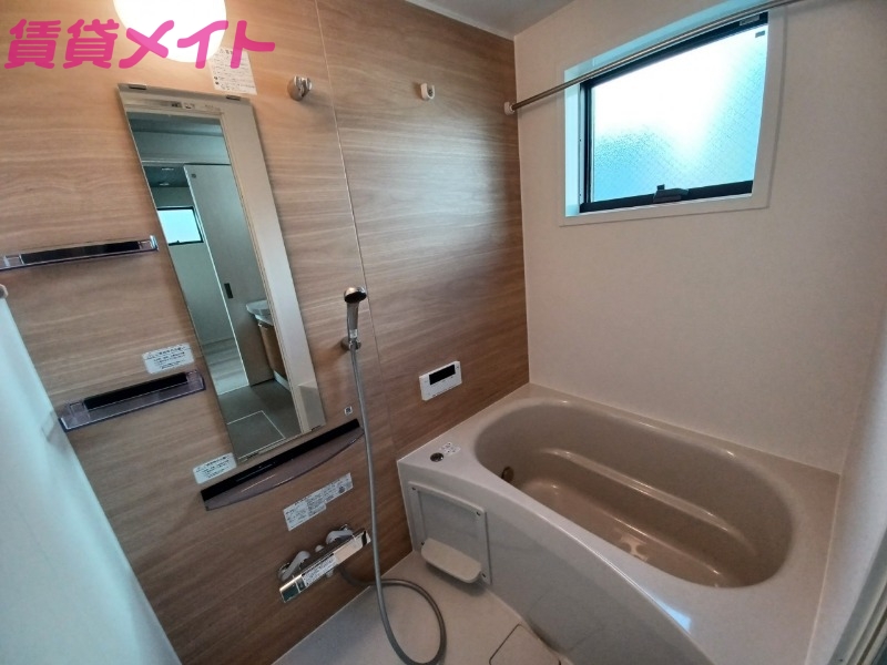 バス・シャワールーム　別部屋参考写真です