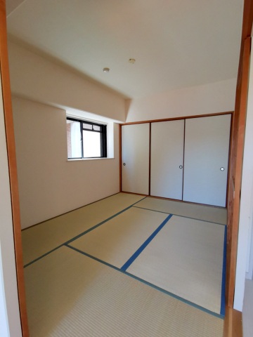 その他部屋・スペース　出窓付きで明るい和室6帖