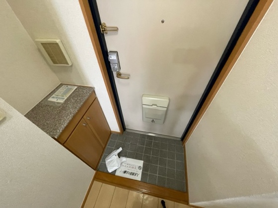 玄関　※別部屋の写真です