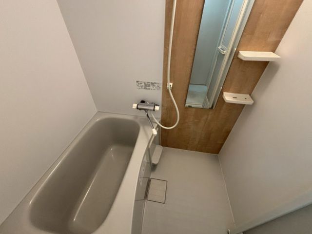 バス・シャワールーム　別部屋の写真です
