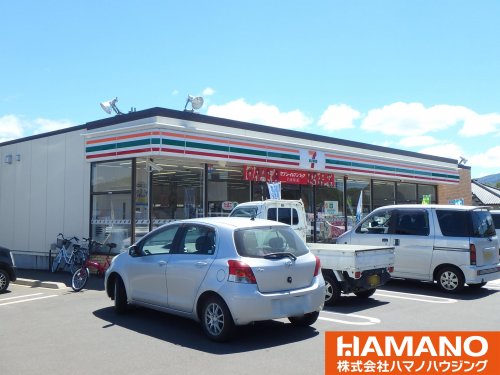 コンビニ　セブンイレブン筑西村田店（コンビニ）まで465m