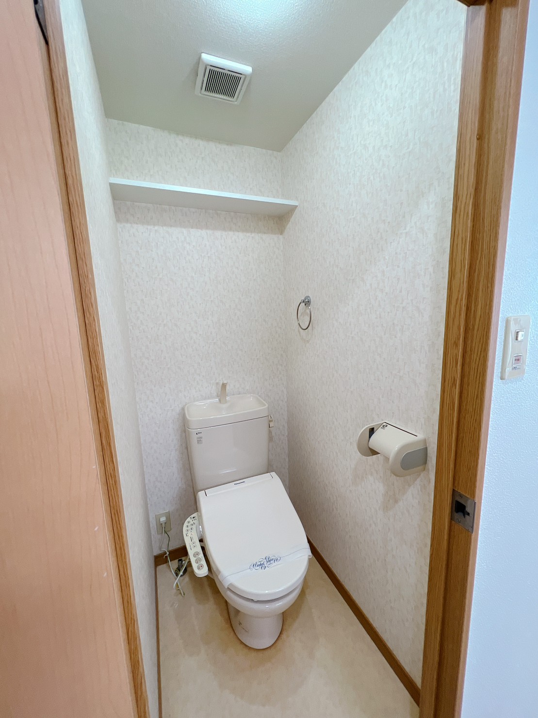 トイレ　トイレはウォシュレットあり。