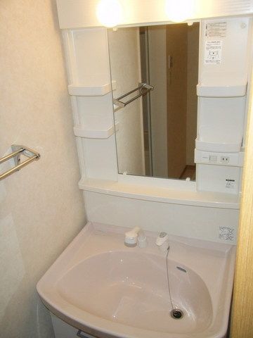 洗面設備　★お掃除もしやすいシャンプードレッサーになってます★